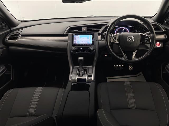 シビック ハッチバック 禁煙車 ホンダセンシング 純正ナビTV バックカメラ アダプティブクルーズコントロール レーンディパーチャーアラート ドライブレコーダー パドルシフト 純正18インチアルミ プッシュエンジンスタート(2枚目)