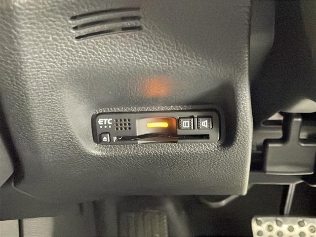 シビック ハッチバック 禁煙車 ホンダセンシング 純正ナビTV バックカメラ アダプティブクルーズコントロール レーンディパーチャーアラート ドライブレコーダー パドルシフト 純正18インチアルミ プッシュエンジンスタート(12枚目)