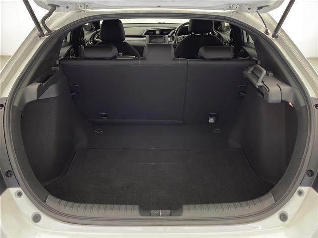 シビック ハッチバック 禁煙車 ホンダセンシング 純正ナビTV バックカメラ アダプティブクルーズコントロール レーンディパーチャーアラート ドライブレコーダー パドルシフト 純正18インチアルミ プッシュエンジンスタート(24枚目)