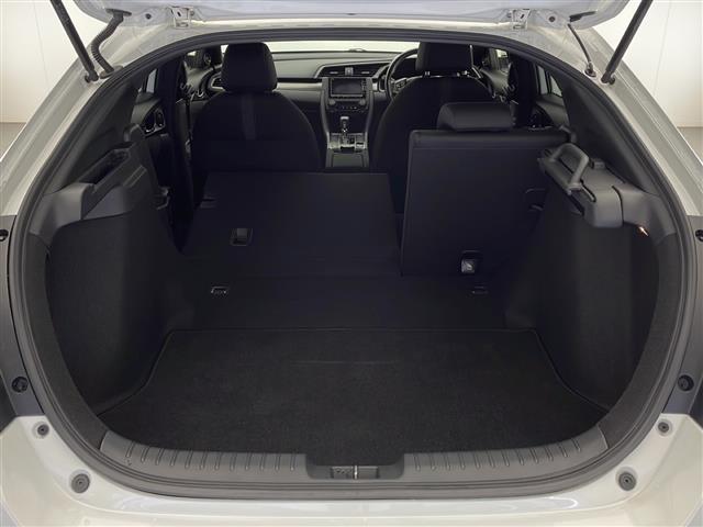 シビック ハッチバック 禁煙車 ホンダセンシング 純正ナビTV バックカメラ アダプティブクルーズコントロール レーンディパーチャーアラート ドライブレコーダー パドルシフト 純正18インチアルミ プッシュエンジンスタート(25枚目)