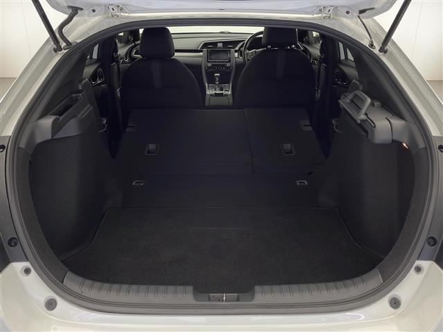 シビック ハッチバック 禁煙車 ホンダセンシング 純正ナビTV バックカメラ アダプティブクルーズコントロール レーンディパーチャーアラート ドライブレコーダー パドルシフト 純正18インチアルミ プッシュエンジンスタート(26枚目)