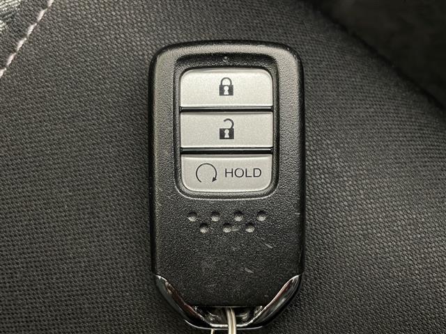 シビック ハッチバック 禁煙車 ホンダセンシング 純正ナビTV バックカメラ アダプティブクルーズコントロール レーンディパーチャーアラート ドライブレコーダー パドルシフト 純正18インチアルミ プッシュエンジンスタート(33枚目)