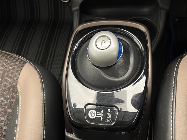 ノート e-パワー メダリスト 禁煙車 純正ナビ アラウンドビューモニター クルーズコントロール エマージェンシーブレーキ LEDオートライト スマートルームミラー ドライブレコーダー ステアリングスイッチ 電動格納ミラー(7枚目)