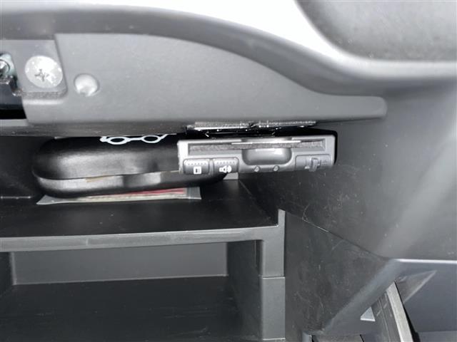 ノート e-パワー メダリスト 禁煙車 純正ナビ アラウンドビューモニター クルーズコントロール エマージェンシーブレーキ LEDオートライト スマートルームミラー ドライブレコーダー ステアリングスイッチ 電動格納ミラー(10枚目)