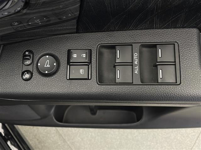 オデッセイ アブソルートＸホンダセンシングアドバンＰ　禁煙車　Ｈｏｎｄａインターナビ　Ｈｏｎｄａ　ＳＥＮＳＩＮＧ　マルチビューカメラシステム　スマートパーキングアシストシステム　両側パワースライドドア　ＬＥＤルームランプ　ＬＥＤヘッドライト　ドラレコ（16枚目）