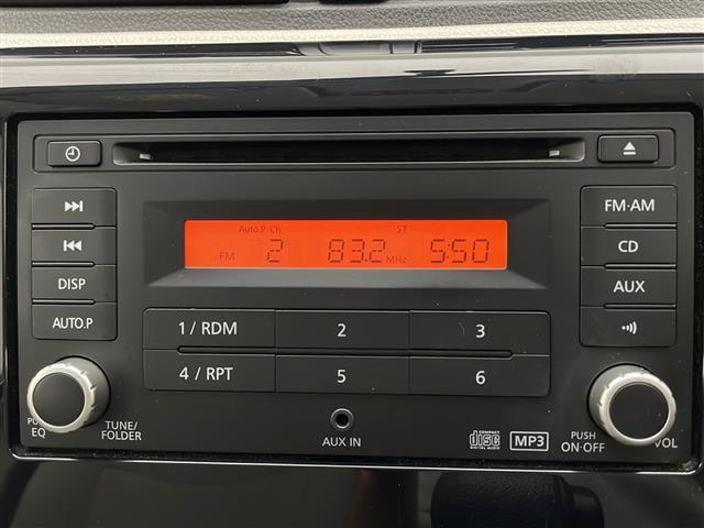 デイズ J 禁煙車 オーディオ(CD/AM/FM/AUX) リモコンキー スペア1本 社外アルミホイール 電動格納ミラー フロアマット ドアバイザー エアコン(3枚目)
