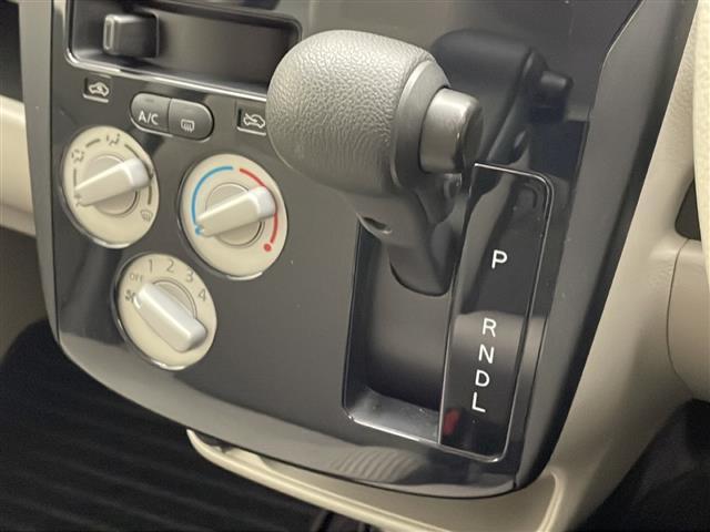 デイズ J 禁煙車 オーディオ(CD/AM/FM/AUX) リモコンキー スペア1本 社外アルミホイール 電動格納ミラー フロアマット ドアバイザー エアコン(9枚目)