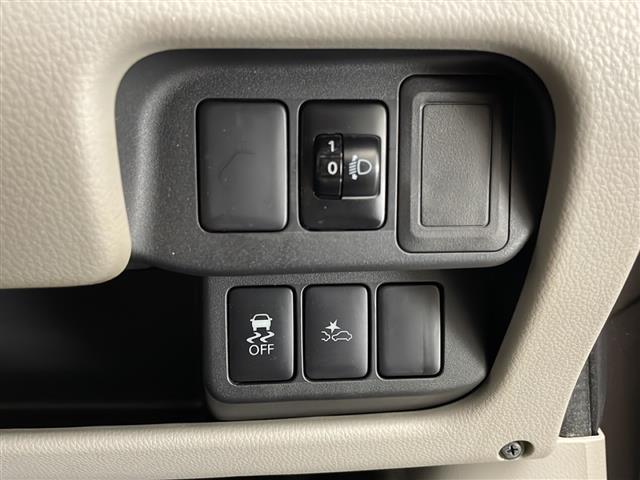 デイズ J 社外ナビ(CN-E320D)CD/AM/FM/Bluetooth 衝突軽減ブレーキ 横滑り防止装置 電動格納ミラー リモコンキー ドライブレコーダー フロアマット ドアバイザー バックカメラ(7枚目)
