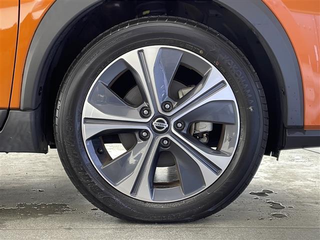 キックス X ツートーンインテリアエディション 禁煙車 エマージェンシーブレーキ 純正ナビTV プロパイロット バックカメラ ステアリングヒーター 前席シートヒーター ハーフレザーシート 電子パーキング インテリジェントキー オートエアコン ETC(32枚目)