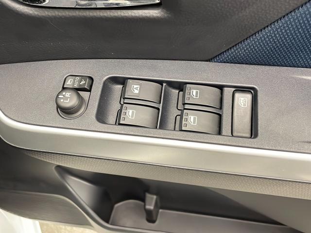 ルーミー カスタムＧ　禁煙車　衝突被害軽減ブレーキ　純正ナビＴＶ　バックカメラ　両側電動スライドドア　アダプティブクルーズコントロール　レーンディパーチャーアラート　クリアランスソナー　電子パーキング　スマートキー　ＥＴＣ（16枚目）