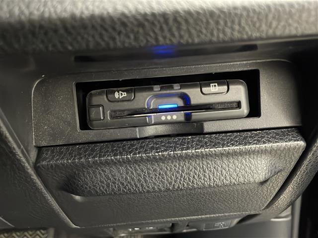 エスクァイア Ｇｉ　禁煙車　トヨタセーフティセンス　社外ナビＴＶ　バックカメラ　両側電動スライドドア　オートマチックハイビーム　レーンディパーチャーアラート　クルーズコントロール　本革シート　前席シートヒーター　ＥＴＣ（10枚目）