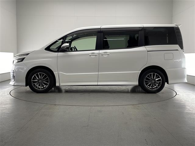 ヴォクシー ZS 禁煙車 純正9型ナビTV 左側電動スライドドア バックカメラ デュアルオートエアコン 純正ビルトインETC純正キセノンオートライト 純正フォグ 純正16インチアルミ 本革巻ハンドル スマートキー(34枚目)