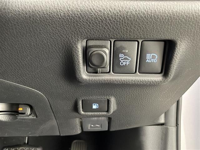 Ｃ－ＨＲ Ｓ　禁煙車　トヨタセーフティセンス　社外ナビＴＶ　バックカメラ　純正モデリスタエアロ　アダプティブクルーズコントロール　レーンディパーチャーアラート　オートマチックハイビーム　電子パーキング　スマートキー（6枚目）