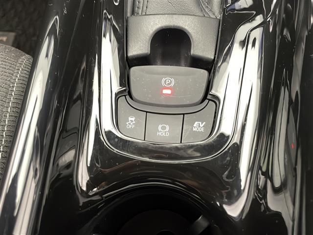 Ｃ－ＨＲ Ｓ　禁煙車　トヨタセーフティセンス　社外ナビＴＶ　バックカメラ　純正モデリスタエアロ　アダプティブクルーズコントロール　レーンディパーチャーアラート　オートマチックハイビーム　電子パーキング　スマートキー（9枚目）