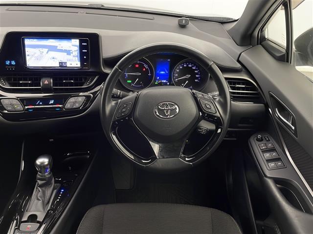 Ｃ－ＨＲ Ｓ　禁煙車　トヨタセーフティセンス　社外ナビＴＶ　バックカメラ　純正モデリスタエアロ　アダプティブクルーズコントロール　レーンディパーチャーアラート　オートマチックハイビーム　電子パーキング　スマートキー（12枚目）