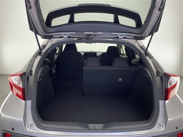 Ｃ－ＨＲ Ｓ　禁煙車　トヨタセーフティセンス　社外ナビＴＶ　バックカメラ　純正モデリスタエアロ　アダプティブクルーズコントロール　レーンディパーチャーアラート　オートマチックハイビーム　電子パーキング　スマートキー（24枚目）