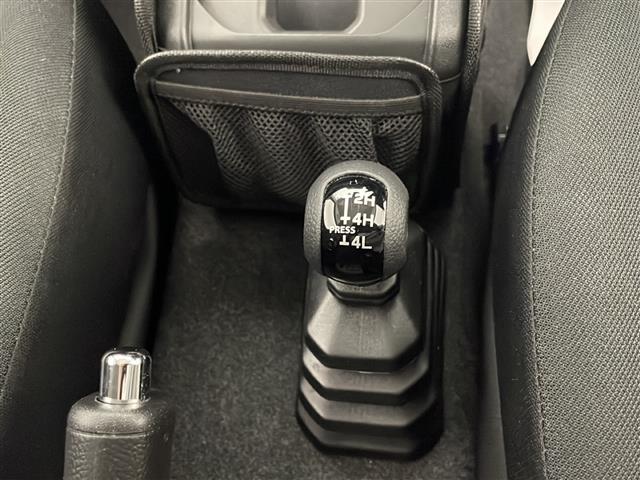 ジムニー ＸＣ　ディスプレイオーディオ　Ｂｌｕｅｔｏｏｔｈ　ＦＭ／ＡＭ　バックカメラ　クルーズコントロール　ドライブレコーダー　ＥＴＣ　オートライト　レーンキープ　衝突被害軽減ブレーキ　　電動格納ミラー（9枚目）