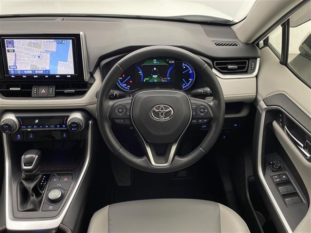 ＲＡＶ４ ハイブリッドＧ　禁煙車　トヨタセーフティセンス　純正９型ナビＴＶ　バックカメラ　アダプティブクルーズコントロール　レーンディパーチャーアラート　レザーシート　４ＷＤ　パワーバックドア　シートヒーター　スマートキー（12枚目）