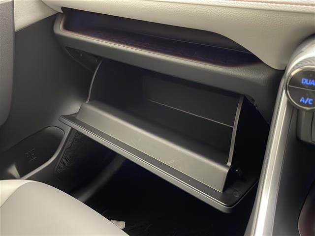 ＲＡＶ４ ハイブリッドＧ　禁煙車　トヨタセーフティセンス　純正９型ナビＴＶ　バックカメラ　アダプティブクルーズコントロール　レーンディパーチャーアラート　レザーシート　４ＷＤ　パワーバックドア　シートヒーター　スマートキー（16枚目）