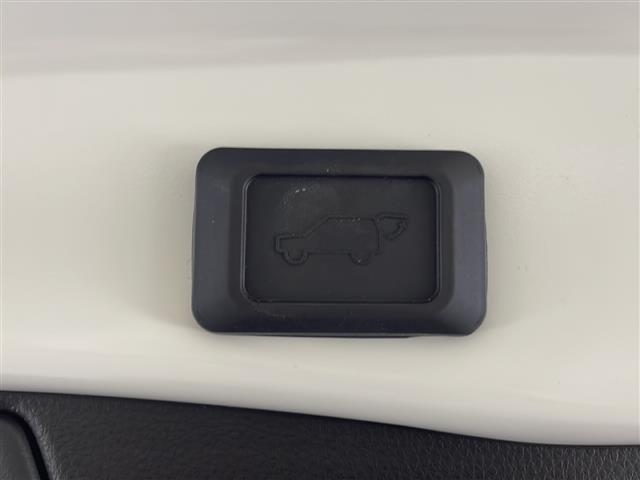 ＲＡＶ４ ハイブリッドＧ　禁煙車　トヨタセーフティセンス　純正９型ナビＴＶ　バックカメラ　アダプティブクルーズコントロール　レーンディパーチャーアラート　レザーシート　４ＷＤ　パワーバックドア　シートヒーター　スマートキー（25枚目）