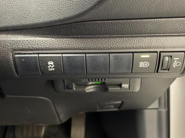 カローラスポーツ ハイブリッドＧ　Ｚ　禁煙車　トヨタセーフティセンス　純正ナビＴＶ　バックカメラ　モデリスタエアロ　社外前後ドライブレコーダー　純正１８インチアルミ　純正ＬＥＤオートライト　アダプティブクルーズコントロール　スマートキー（7枚目）