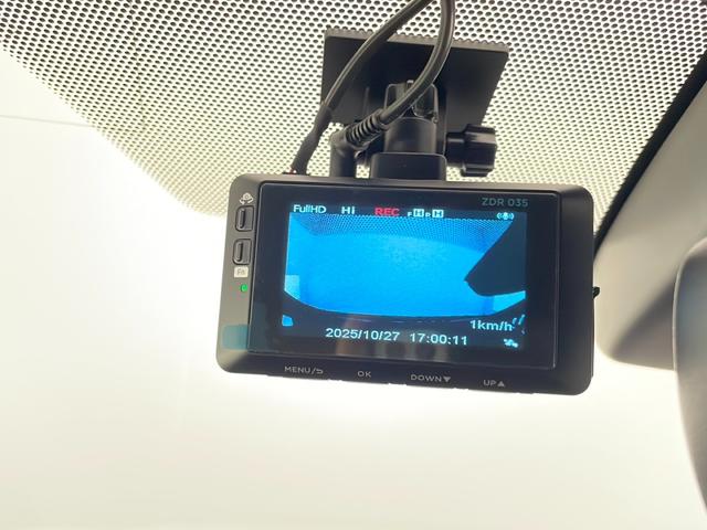 カローラスポーツ ハイブリッドＧ　Ｚ　禁煙車　トヨタセーフティセンス　純正ナビＴＶ　バックカメラ　モデリスタエアロ　社外前後ドライブレコーダー　純正１８インチアルミ　純正ＬＥＤオートライト　アダプティブクルーズコントロール　スマートキー（11枚目）