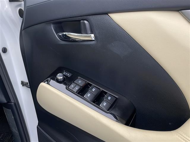ヴェルファイア ２．５Ｘ　ワンオーナー　禁煙　ＴＲＤスポイラー　トヨタセーフティーセンス　純正９インチディスプレイオーディオ　フルセグＴＶ　バックカメラ　片側パワースライドドア　ＬＥＤヘッドライト　ビルトインＥＴＣ　保証書（16枚目）