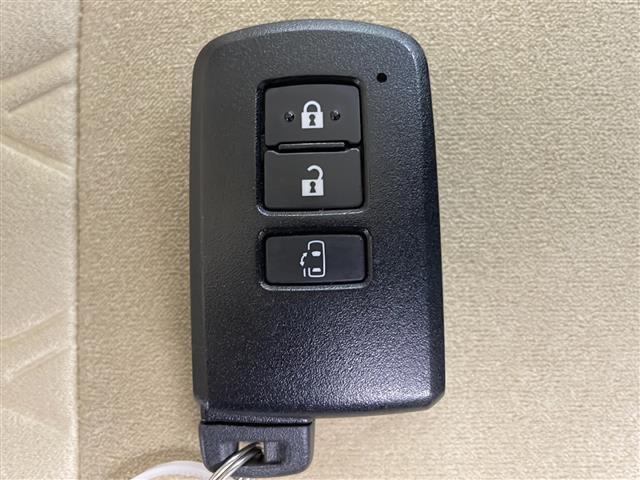 ヴェルファイア ２．５Ｘ　ワンオーナー　禁煙　ＴＲＤスポイラー　トヨタセーフティーセンス　純正９インチディスプレイオーディオ　フルセグＴＶ　バックカメラ　片側パワースライドドア　ＬＥＤヘッドライト　ビルトインＥＴＣ　保証書（33枚目）