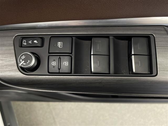 ハリアー Ｇ　禁煙　モデリスタエアロ　デジタルインナーミラー　トヨタセーフティーセンス　純正８型ディスプレイオーディオ　バックカメラ　ハーフレザーシート　パワーシート　電動リアゲート　ビルトインＥＴＣ　保証書　取説（16枚目）