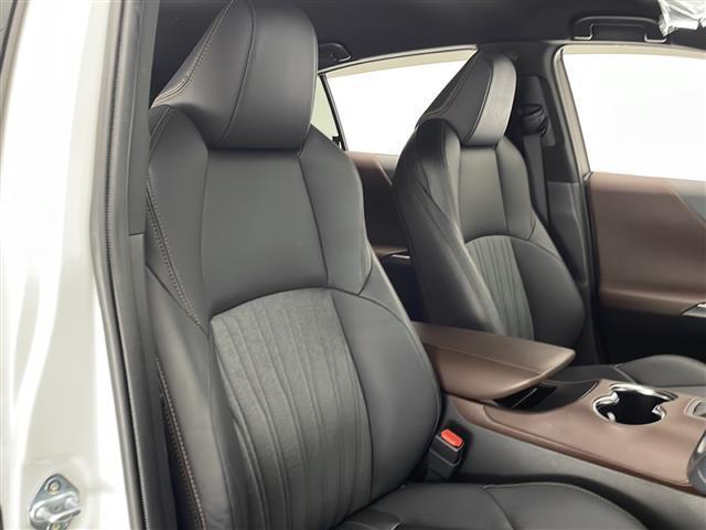 ハリアー Ｇ　禁煙　モデリスタエアロ　デジタルインナーミラー　トヨタセーフティーセンス　純正８型ディスプレイオーディオ　バックカメラ　ハーフレザーシート　パワーシート　電動リアゲート　ビルトインＥＴＣ　保証書　取説（19枚目）