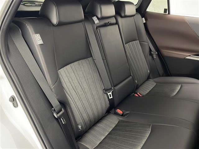 ハリアー Ｇ　禁煙　モデリスタエアロ　デジタルインナーミラー　トヨタセーフティーセンス　純正８型ディスプレイオーディオ　バックカメラ　ハーフレザーシート　パワーシート　電動リアゲート　ビルトインＥＴＣ　保証書　取説（21枚目）