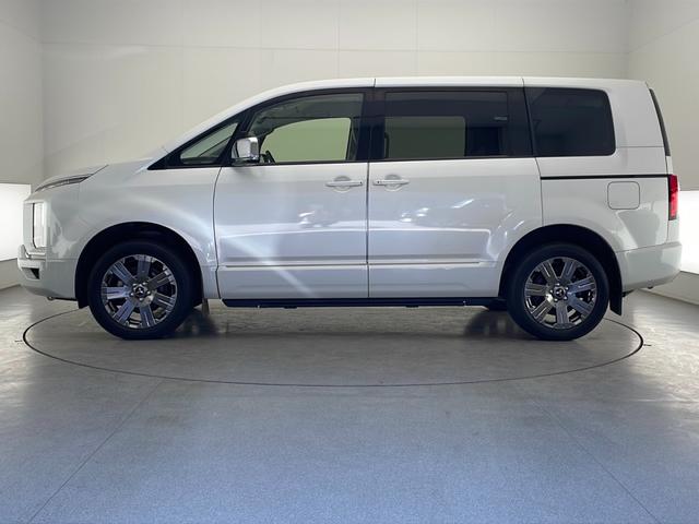 デリカＤ：５ Ｇ　パワーパッケージ　禁煙　ｅ－アシスト　純正１０．１型ＳＤナビ　フルセグＴＶ　全方位カメラ　両側パワースライドドア　電動サイドステップ　パワーバックドア　パワーシート　パワーシート　ＬＥＤヘッドライト　純正１８インチＡＷ（37枚目）