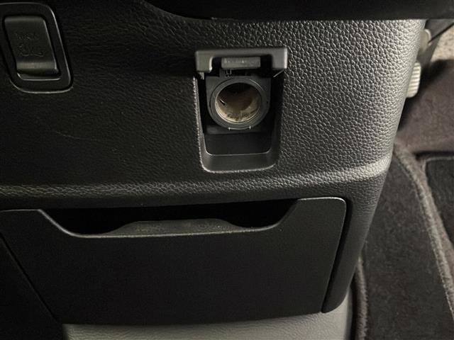 Ｎ－ＢＯＸカスタム Ｇ・Ｌホンダセンシング　禁煙車　ホンダセンシング　社外ナビＴＶ　バックカメラ　左側電動スライドドア　クリアランスソナー　アダプティブクルーズコントロール　レーンディパーチャーアラート　スマートキー　オートエアコン　純正ＥＴＣ（8枚目）