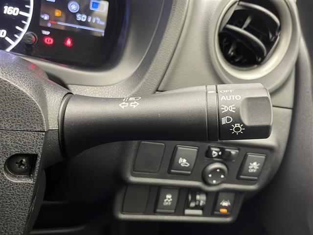 ノート ｅ－パワー　Ｘ　禁煙車　エマージェンシーブレーキ　純正ナビＴＶ　アラウンドビューモニター　レーンディパーチャーアラート　クリアランスソナー　オートエアコン　インテリジェントキー　プッシュエンジンスタート（16枚目）