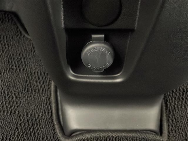 スペーシア ハイブリッドＸ　禁煙車　衝突被害軽減ブレーキ　両側電動スライドドア　エネチャージ　前席シートヒーター　オートエアコン　　ウインカードアミラー　スマートキー　プッシュエンジンスタート　リアプライバシー　電動格納ミラー（8枚目）