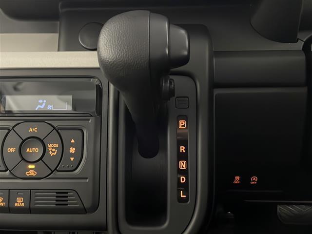 スペーシア ハイブリッドＸ　禁煙車　衝突被害軽減ブレーキ　両側電動スライドドア　エネチャージ　前席シートヒーター　オートエアコン　　ウインカードアミラー　スマートキー　プッシュエンジンスタート　リアプライバシー　電動格納ミラー（10枚目）