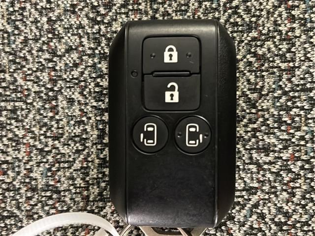 スペーシア ハイブリッドＸ　禁煙車　衝突被害軽減ブレーキ　両側電動スライドドア　エネチャージ　前席シートヒーター　オートエアコン　　ウインカードアミラー　スマートキー　プッシュエンジンスタート　リアプライバシー　電動格納ミラー（33枚目）