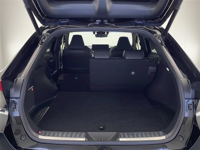 ハリアー Ｚ　レザーパッケージ　禁煙車　トヨタセーフティセンス　純正１２．３型ディスプレイオーディオナビＴＶ　純正ＪＢＬプレミアムサウンドシステム　パノラミックビューモニター　黒本革シート　アダプティブクルーズコントロール　ＥＴＣ（23枚目）