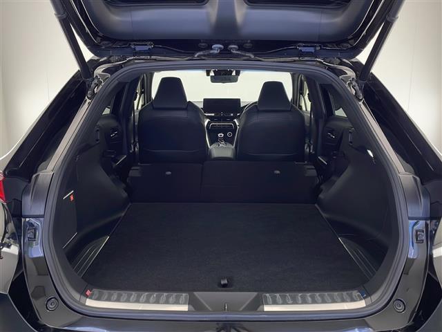 ハリアー Ｚ　レザーパッケージ　禁煙車　トヨタセーフティセンス　純正１２．３型ディスプレイオーディオナビＴＶ　純正ＪＢＬプレミアムサウンドシステム　パノラミックビューモニター　黒本革シート　アダプティブクルーズコントロール　ＥＴＣ（24枚目）