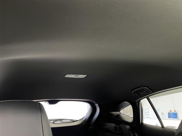 ハリアー Ｚ　レザーパッケージ　禁煙車　トヨタセーフティセンス　純正１２．３型ディスプレイオーディオナビＴＶ　純正ＪＢＬプレミアムサウンドシステム　パノラミックビューモニター　黒本革シート　アダプティブクルーズコントロール　ＥＴＣ（26枚目）