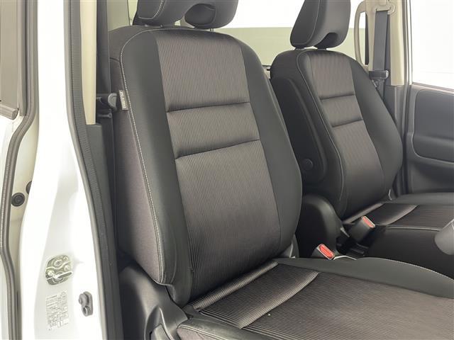 セレナ e-パワー ハイウェイスターV 禁煙車 純正9型ナビ CD DVD BTオーディオ フルセグTV 全方位カメラ クルーズコントロール 両側パワースライドドア ステアリングヒーター 前席シートヒーター ドライブレコーダー ETC(19枚目)