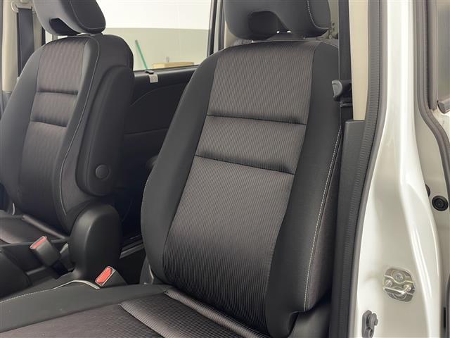 セレナ e-パワー ハイウェイスターV 禁煙車 純正9型ナビ CD DVD BTオーディオ フルセグTV 全方位カメラ クルーズコントロール 両側パワースライドドア ステアリングヒーター 前席シートヒーター ドライブレコーダー ETC(20枚目)