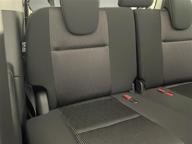 セレナ e-パワー ハイウェイスターV 禁煙車 純正9型ナビ CD DVD BTオーディオ フルセグTV 全方位カメラ クルーズコントロール 両側パワースライドドア ステアリングヒーター 前席シートヒーター ドライブレコーダー ETC(23枚目)