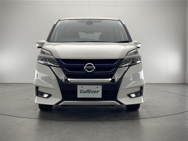セレナ e-パワー ハイウェイスターV 禁煙車 純正9型ナビ CD DVD BTオーディオ フルセグTV 全方位カメラ クルーズコントロール 両側パワースライドドア ステアリングヒーター 前席シートヒーター ドライブレコーダー ETC(32枚目)