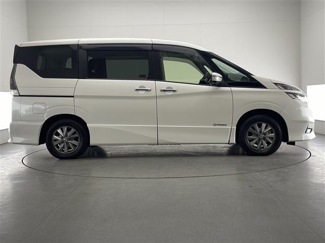 セレナ e-パワー ハイウェイスターV 禁煙車 純正9型ナビ CD DVD BTオーディオ フルセグTV 全方位カメラ クルーズコントロール 両側パワースライドドア ステアリングヒーター 前席シートヒーター ドライブレコーダー ETC(35枚目)