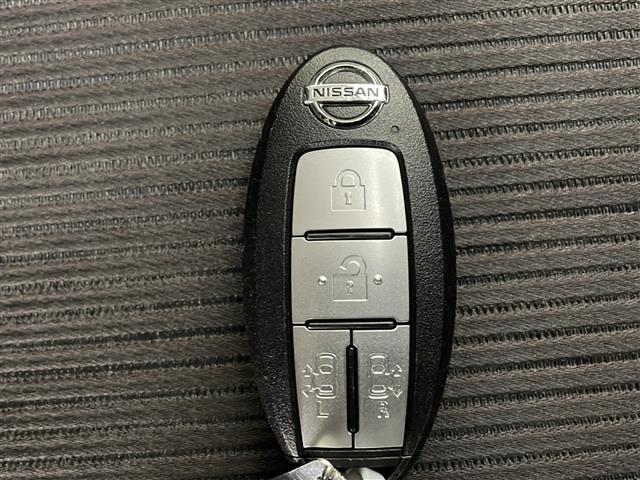 セレナ e-パワー ハイウェイスターV 禁煙車 純正9型ナビ CD DVD BTオーディオ フルセグTV 全方位カメラ クルーズコントロール 両側パワースライドドア ステアリングヒーター 前席シートヒーター ドライブレコーダー ETC(40枚目)