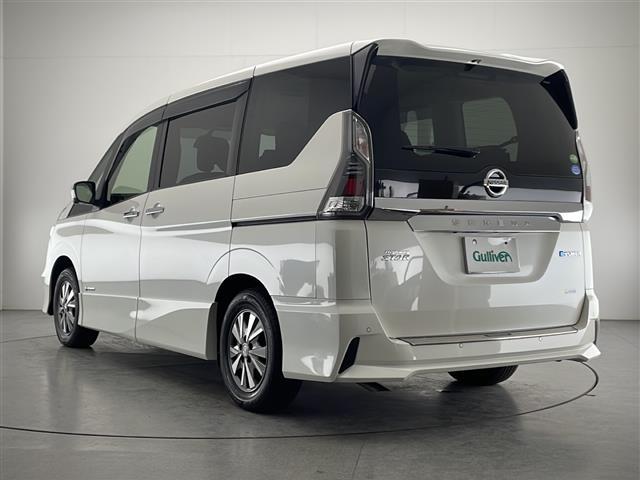 セレナ e-パワー ハイウェイスターV 禁煙車 純正9型ナビ CD DVD BTオーディオ フルセグTV 全方位カメラ クルーズコントロール 両側パワースライドドア ステアリングヒーター 前席シートヒーター ドライブレコーダー ETC(43枚目)
