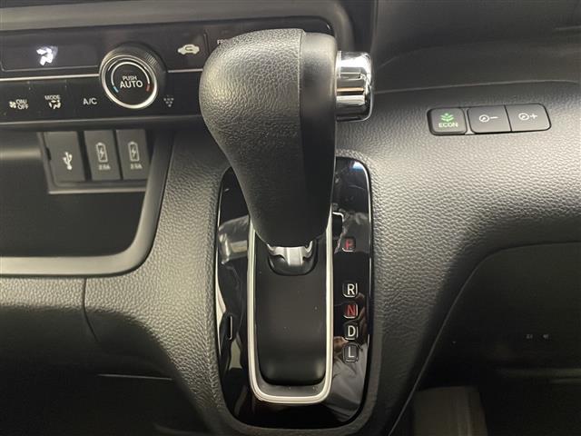 N-BOXカスタム G・Lホンダセンシング 禁煙車 ホンダセンシング 純正ナビTV バックカメラ 左側電動スライドドア アダプティブクルーズコントロール レーンディパーチャーアラート クリアランスソナー プッシュエンジンスタート 純正ETC(9枚目)