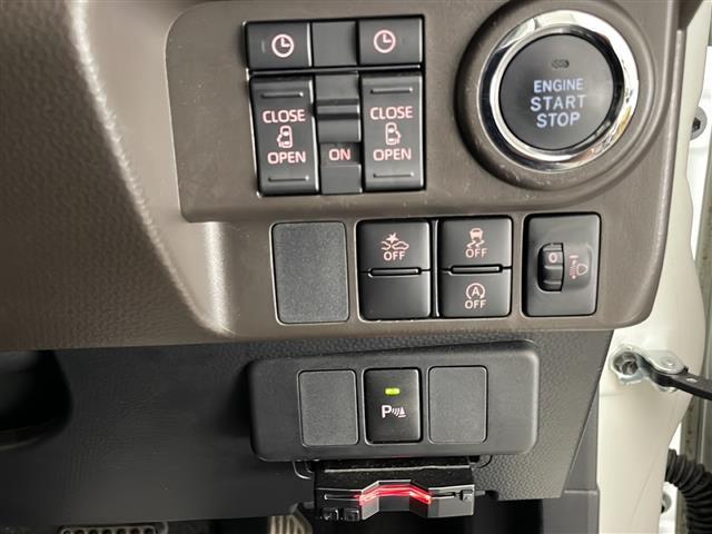 ルーミー G 禁煙車 衝突被害軽減ブレーキ 社外ディスプレイオーディオ 両側電動スライドドア オートマチックハイビーム クリアランスソナー オートエアコン 前席シートヒーター 純正LEDオートライト スマートキー(5枚目)