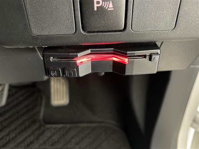 ルーミー G 禁煙車 衝突被害軽減ブレーキ 社外ディスプレイオーディオ 両側電動スライドドア オートマチックハイビーム クリアランスソナー オートエアコン 前席シートヒーター 純正LEDオートライト スマートキー(9枚目)